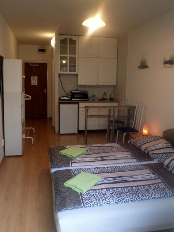 Apartments Leslie Budapest Exterior foto